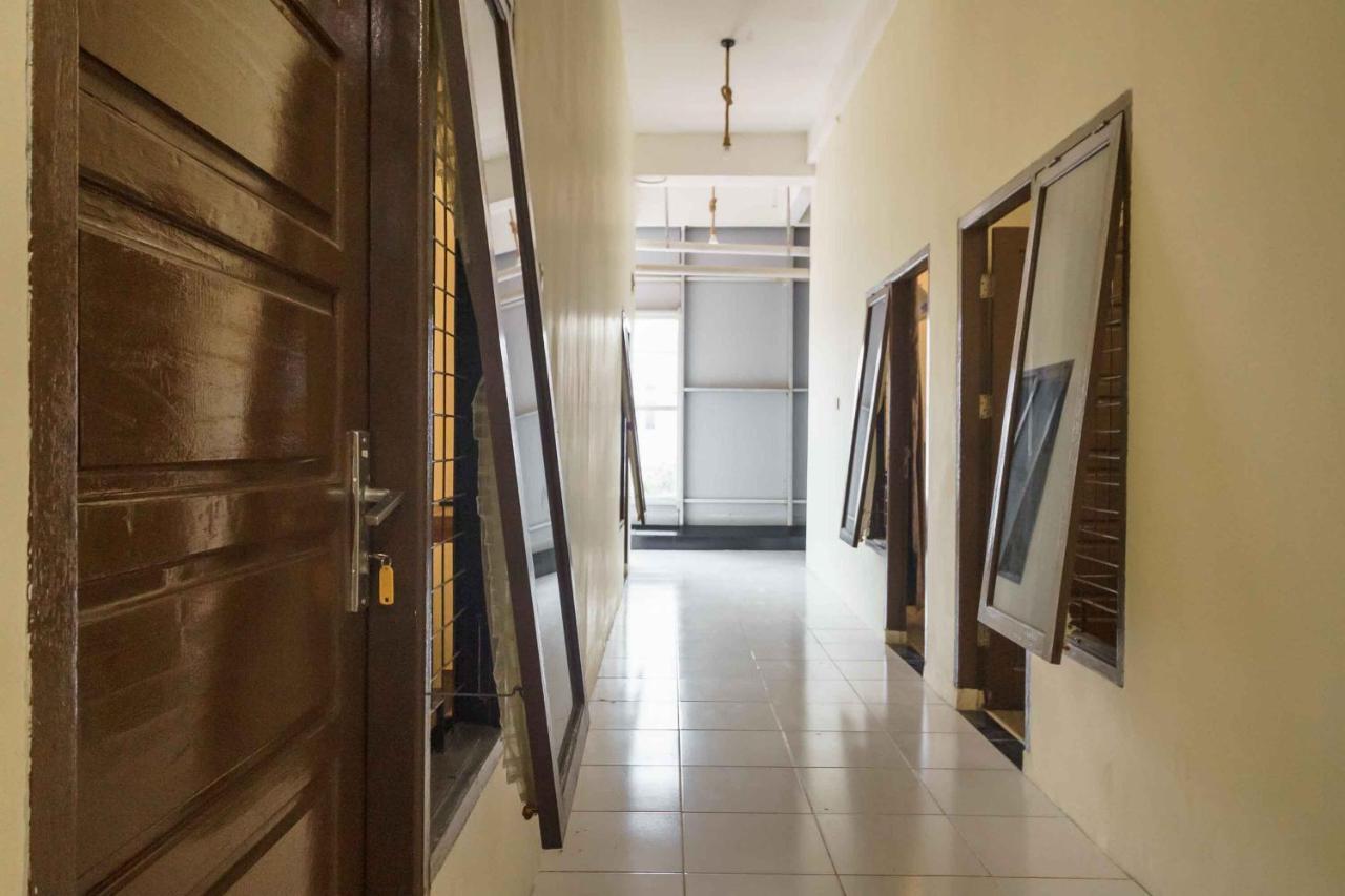 Reddoorz Syariah Near Lubang Jepang Bukittinggi Hotel Eksteriør billede